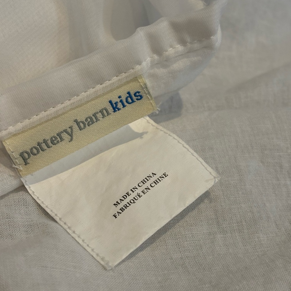 Pottery barn, bedding skirt - Picture 7 of 16